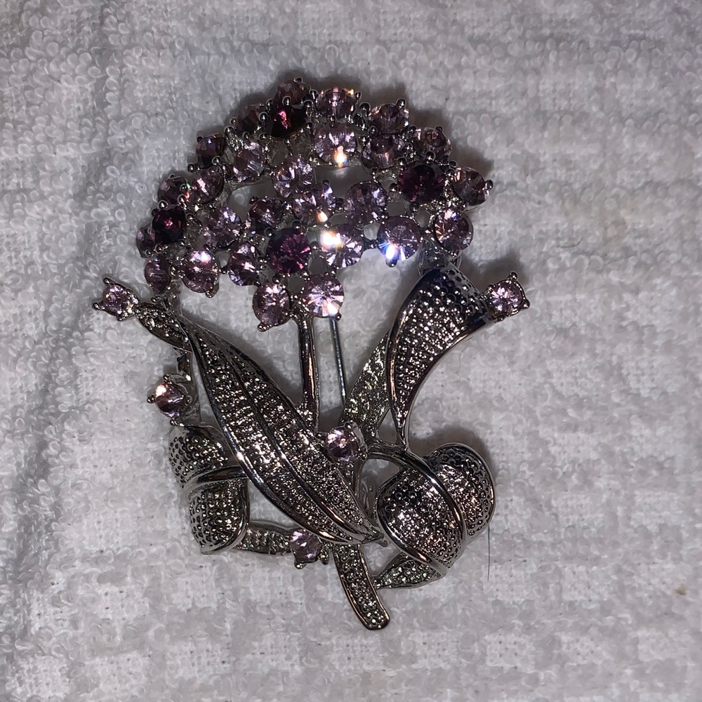 Vintage Elegant Floral Brooch with Pink and Silver Accents